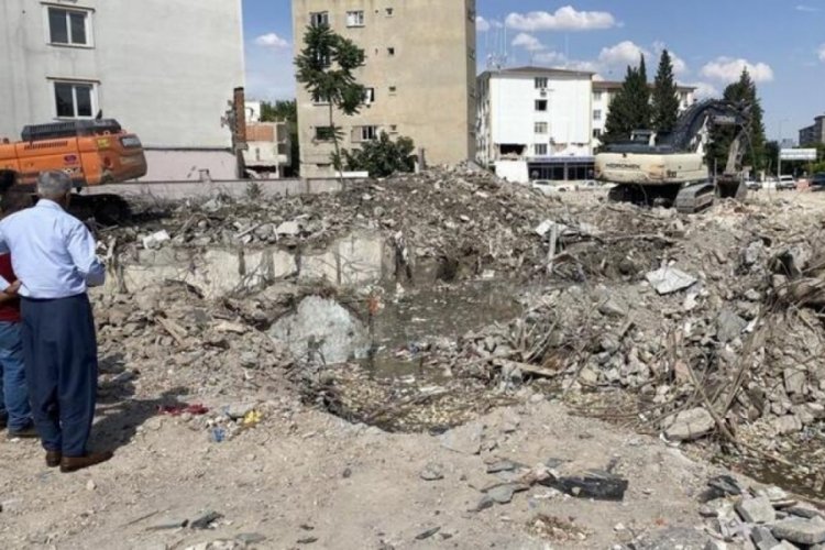 Adıyaman'da depremin 122. g&uuml;n&uuml;nde enkaz altında kadın cesedi bulundu