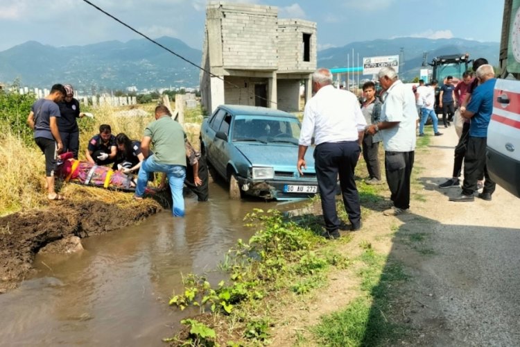 Osmaniye'de otomobil kanala u&ccedil;tu, bir kişi yaralandı