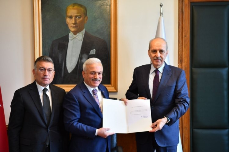 Numan Kurtulmuş TBMM Başkanlığı i&ccedil;in adaylık başvurusunu yaptı