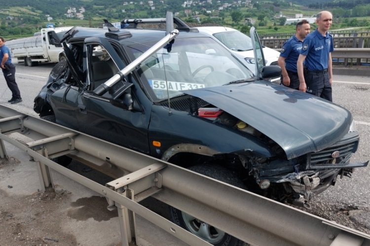 Samsun'da tır ile otomobil &ccedil;arpıştı