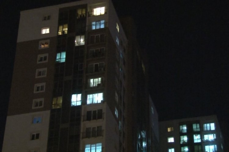 İstanbul'da &ouml;nce yangın &ccedil;ıkardı, sonra intihara kalkıştı