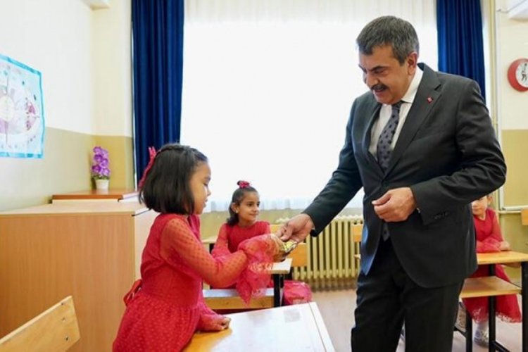 Bakan Tekin: T&uuml;rkiye Y&uuml;zyılı'nın merkezi, okullar ve &ouml;ğretmenler olacak