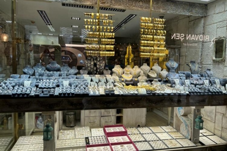 Gram altın rekor kırıyor! Altın alışverişi ne durumda?