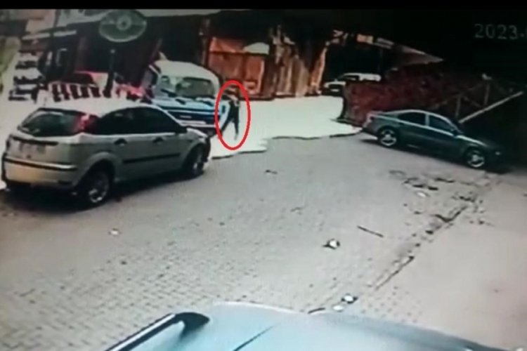 Bursa'da &ouml;nce ara&ccedil;ta uyudular sonra ateşe verdiler
