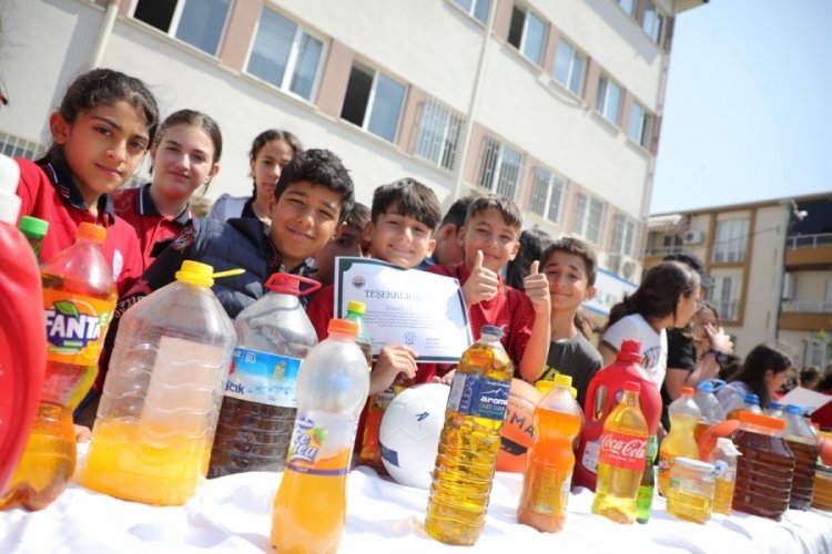 Bursa'da &ouml;ğrencilerden duyarlı hareket