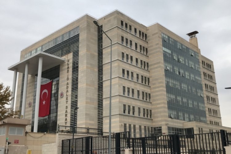 Babası şikayet etti, 2 oğlu tutuklandı