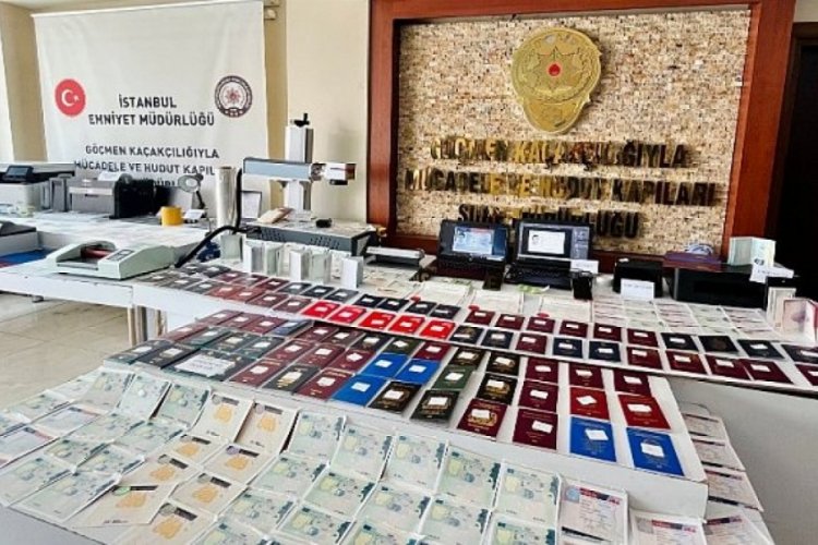 İstanbul'da sahte pasaport operasyonunda 2 kişi yakalandı