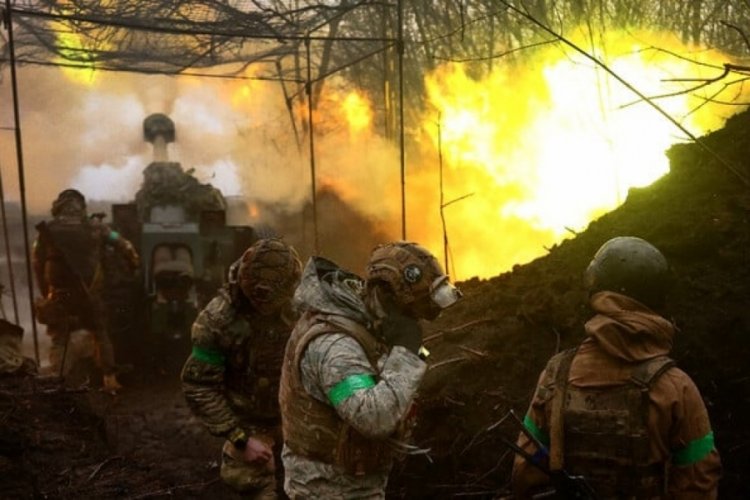 Ukrayna birlikleri Bahmut b&ouml;lgesinde savunmadan saldırıya ge&ccedil;ti!