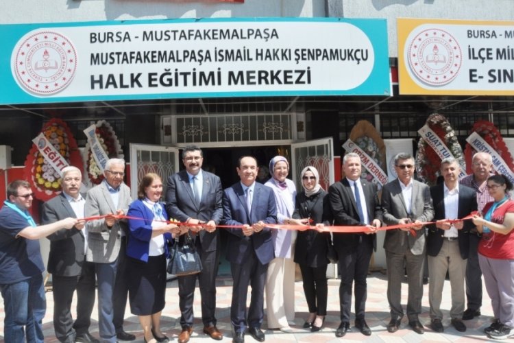 Bursa Mustafakemalpaşa Halk Eğitim Merkezi'nde 12 bin kursiyere eğitim