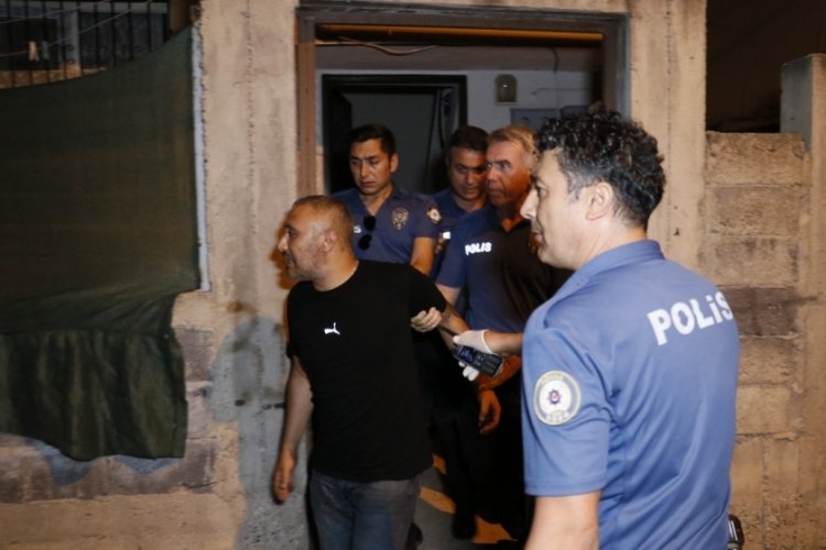 Adana'da havaya ateş a&ccedil;an magandalar yakalandı