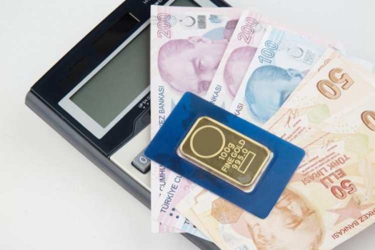 İslam Memiş 'vatandaş d&ouml;viz b&uuml;rolarına ve kuyumculara giderse zarara uğrar' diyerek uyardı