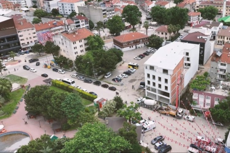 Bursa G&uuml;rsu'da yeni PTT binasının ilk betonu d&ouml;k&uuml;ld&uuml;
