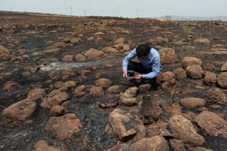 Gaziantep'te depremzede &ccedil;ift&ccedil;iye bir darbe daha! Tarlaları yandı