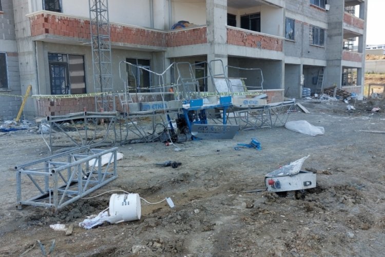 İnşaatta &ccedil;alışan İngilizce &ouml;ğretmeni 22. kattan d&uuml;şen asans&ouml;rde hayatını kaybetti