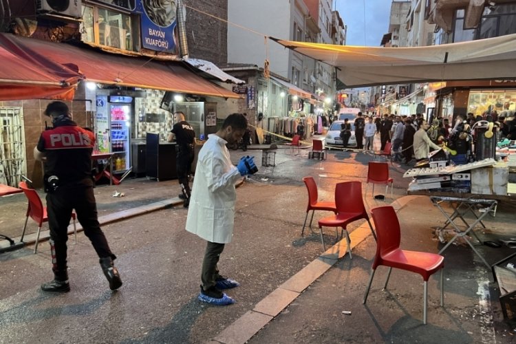 İstanbul Fatih'te silahlı &ccedil;atışma: 2 kişi &ouml;l&uuml;