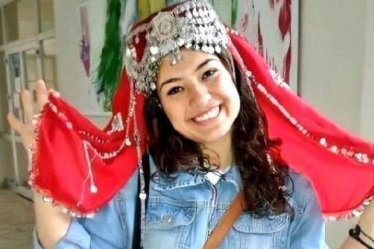 Şehit Ayb&uuml;ke &ouml;ğretmen, mezarı başında anıldı