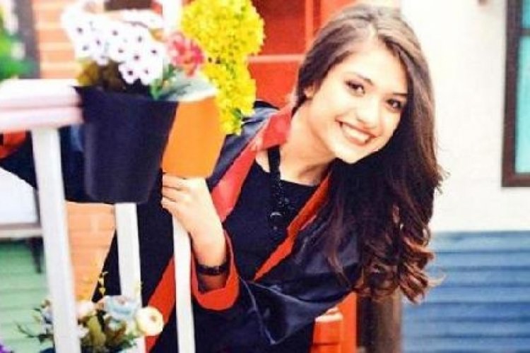 Bakan Yerlikaya, Şehit Ayb&uuml;ke &Ouml;ğretmeni &ouml;l&uuml;m yıl d&ouml;n&uuml;m&uuml;nde andı