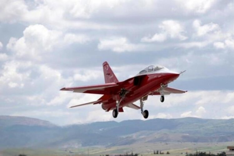 T&uuml;rkiye'nin eğitim ve hafif taarruz u&ccedil;ağı H&uuml;rjet, 10'uncu kez u&ccedil;tu