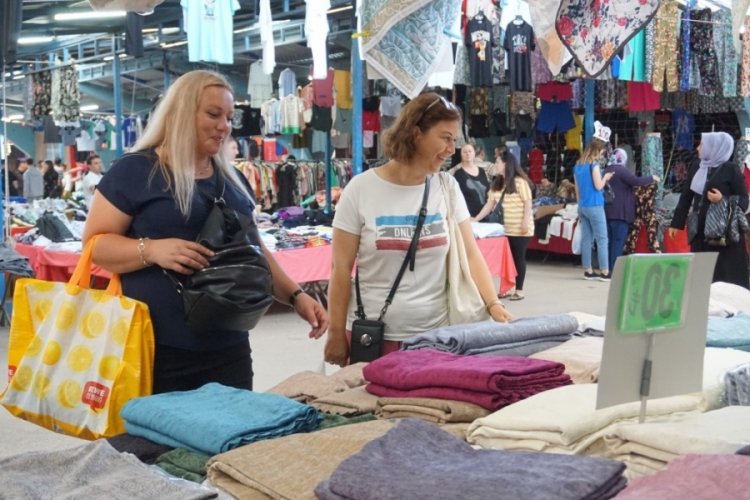 Edirne'ye akın eden Bulgar turistler g&ouml;z&uuml;n&uuml; a&ccedil;tı