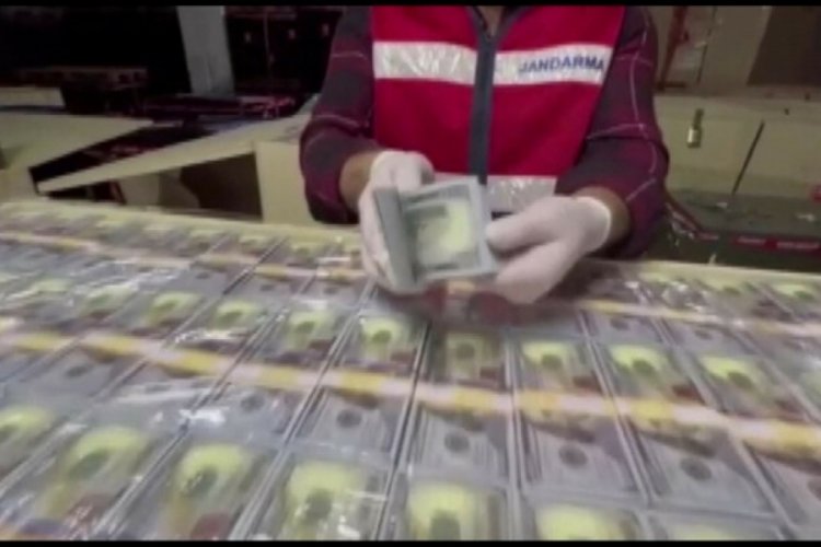 İstanbul'da d&ouml;viz operasyonunda sahte 1 milyar dolar ele ge&ccedil;irildi