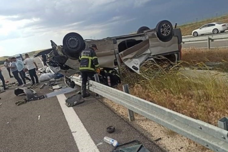 Aksaray-Niğde otobanında feci kaza: 2 &ouml;l&uuml;