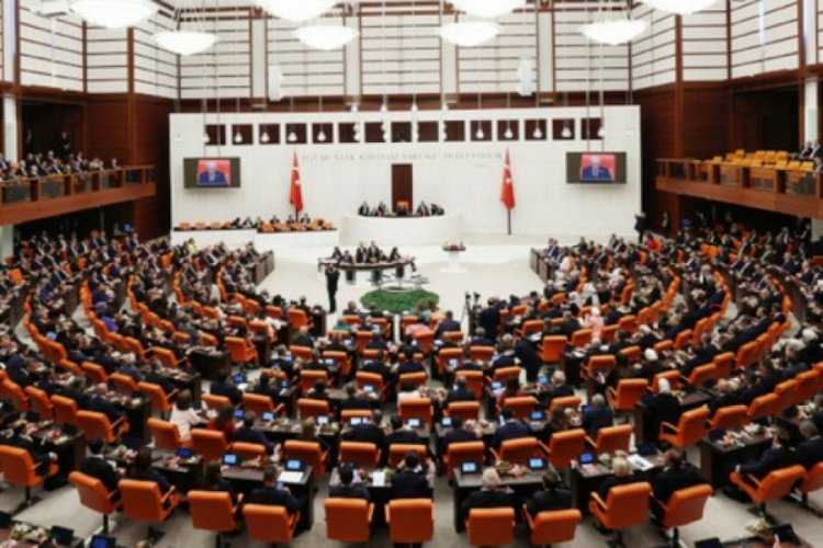 Yeni yasama d&ouml;nemi yoğun g&uuml;ndemle başlayacak