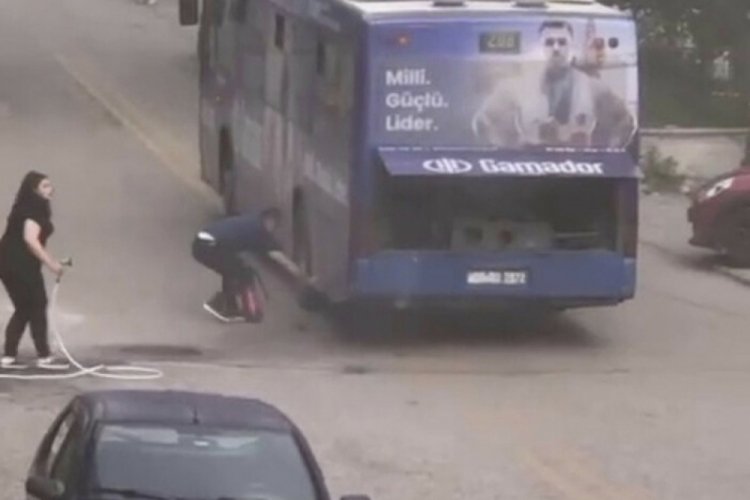Ankara'da halk otob&uuml;s&uuml; seyir halindeyken alev aldı! Vatandaş s&ouml;nd&uuml;rd&uuml;