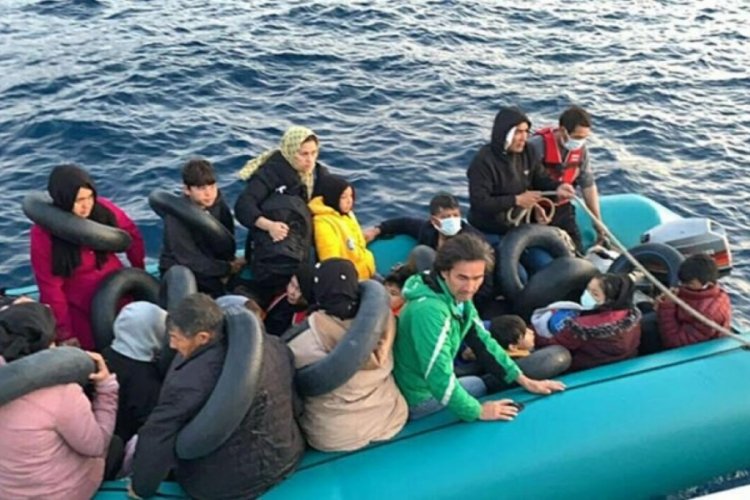 &Ccedil;anakkale'de 27 ka&ccedil;ak g&ouml;&ccedil;men kurtarıldı