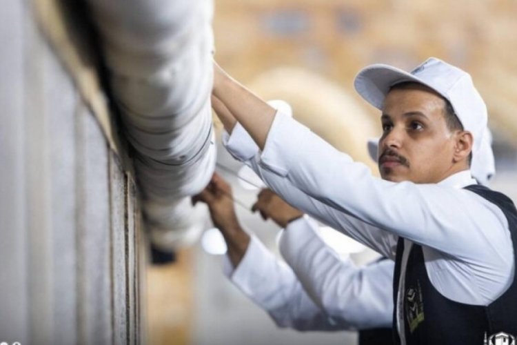 Kabe &ouml;rt&uuml;s&uuml; 3 metre yukarı kaldırıldı