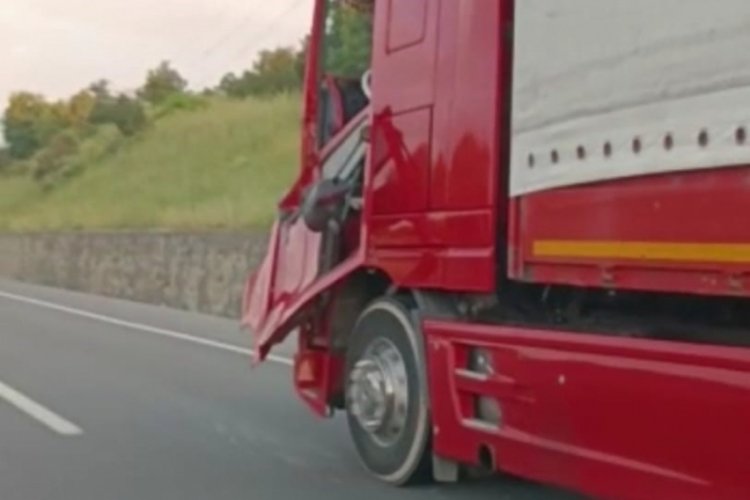 Kopan tır kapısını, emniyet kemeriyle bağlayarak yolculuk yaptı