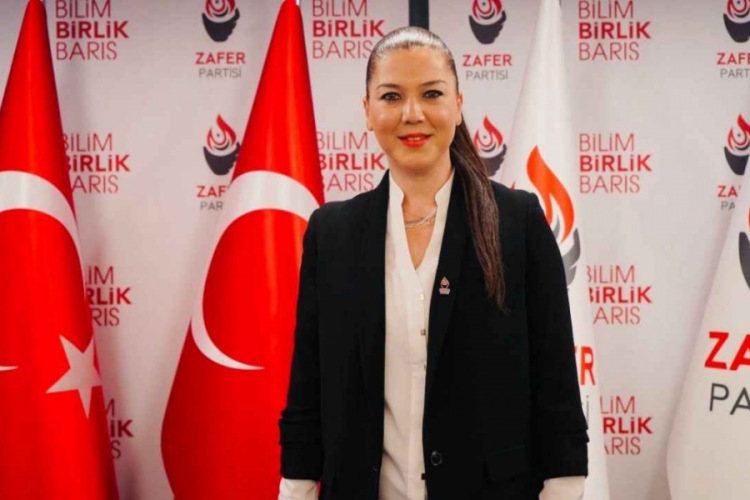 Zafer Partisi Genel Başkan Yardımcısı Sevda &Ouml;zbek istifa etti