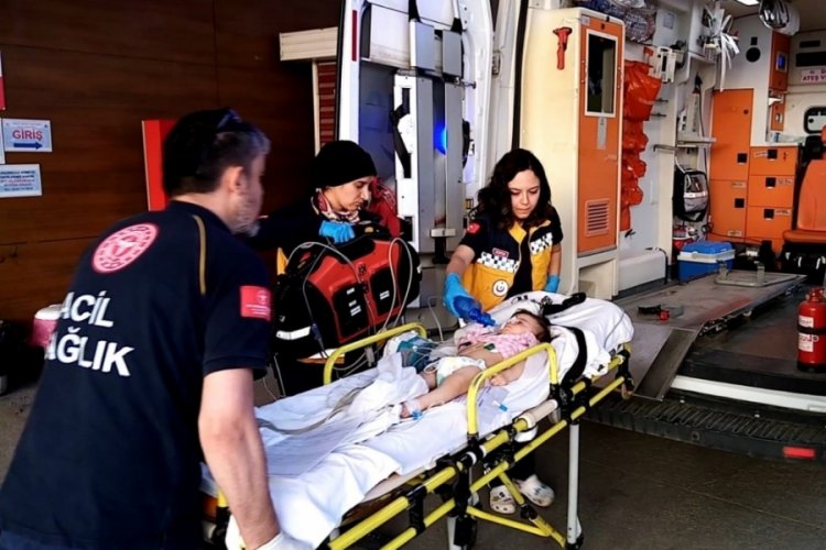 Bursa'da 1 yaşındaki bebeğin soluk borusuna fıstık ka&ccedil;tı!