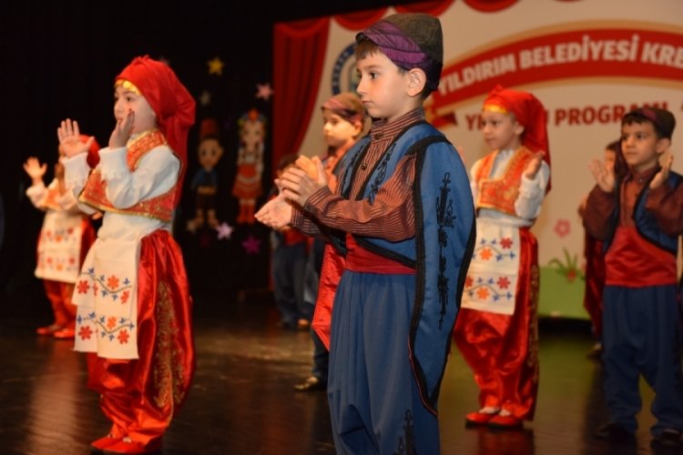 Bursa'da Yıldırımlı miniklerin mezuniyet heyecanı