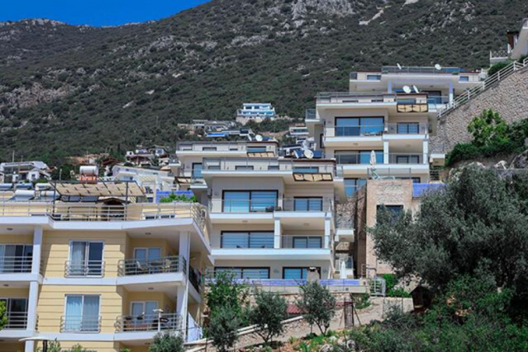 L&uuml;ks villalarda bayram doluluğu