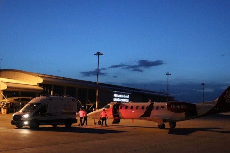 Ağrı'da başından vurulan gen&ccedil; ambulans u&ccedil;akla Başkent'e g&ouml;nderildi