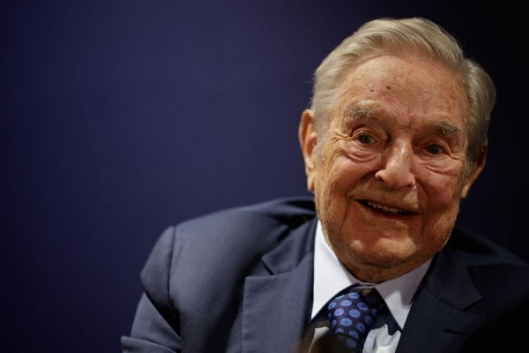 George Soros, 25 milyar dolarlık servetinin kontrol&uuml;n&uuml; oğluna devretti