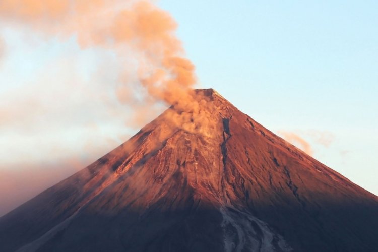 Filipinler'de Mayon Yanardağı tehdidi artıyor: 13 bin kişi tahliye edildi