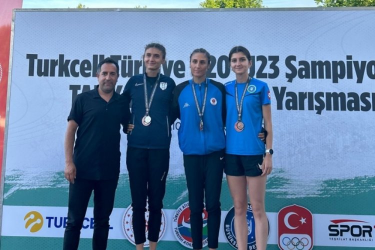 Bursa B&uuml;y&uuml;kşehir Belediyespor Atletizm Şampiyonası'nda 9 madalya kazandı