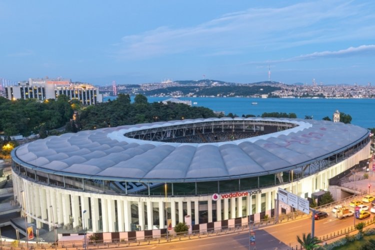 Beşiktaş, 2023-2024 sezonu i&ccedil;in kombine yenilemeye başladı