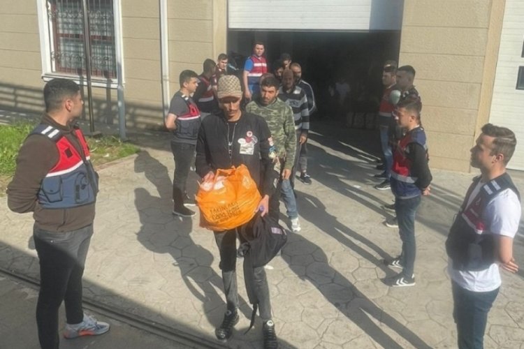 Kocaeli'nde 96 g&ouml;&ccedil;men sınır dışı edildi