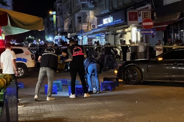 İzmir'de polis silahla yaralanmıştı: 2 g&ouml;zaltı