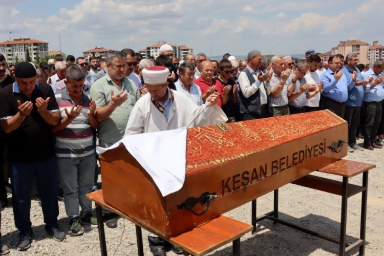 Muğla'da kazada &ouml;len s&uuml;r&uuml;c&uuml;, memleketinde son yolculuğuna uğurlandı