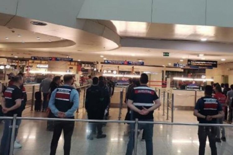 42 bin 685 d&uuml;zensiz g&ouml;&ccedil;men sınır dışı edildi