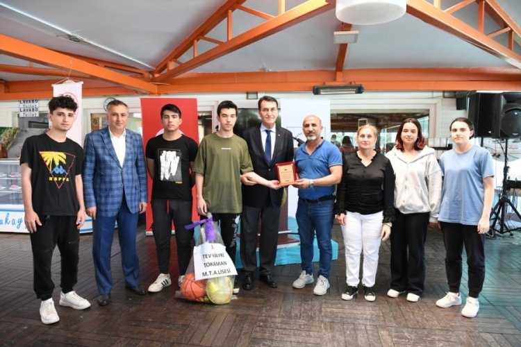 Bursa'da &ouml;ğrenciler &ccedil;evre i&ccedil;in yarıştı