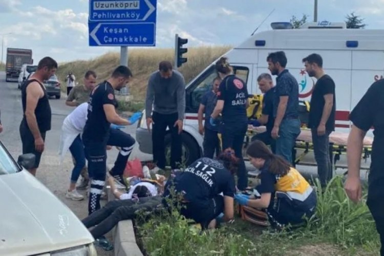 Edirne'de kırmızı ışık ihlali kaza getirdi! 7 yaralı