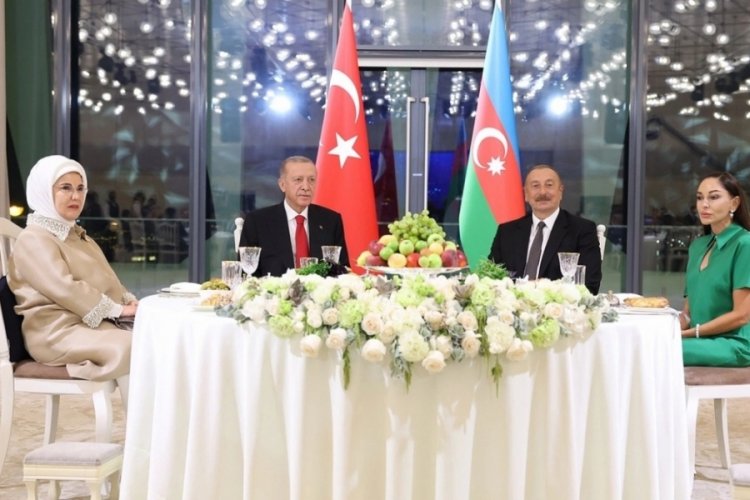Erdoğan, Azerbaycan'a geldi
