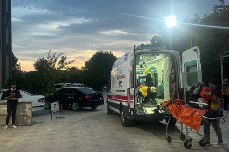 Av t&uuml;feğini temizlerken komşusunun 4 yaşındaki &ccedil;ocuğun vurdu