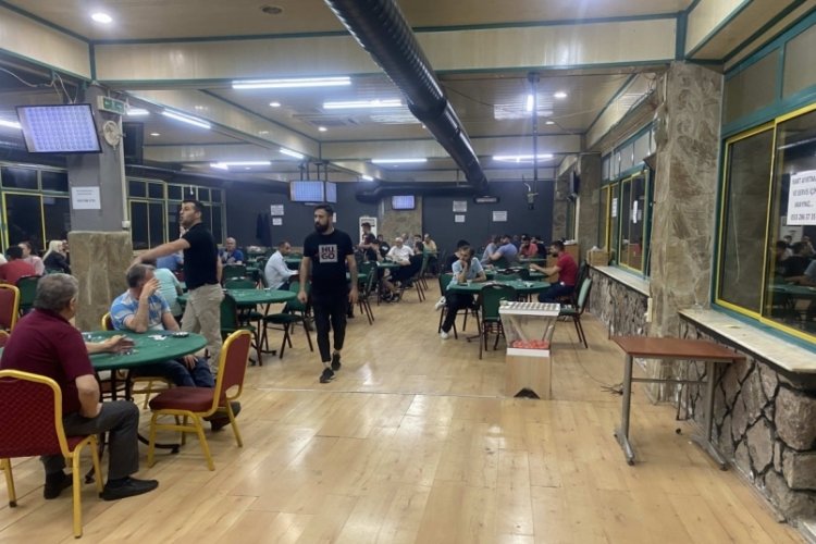 İzmir'de kumarhane baskını: 198 bin 695 lira idari para cezası