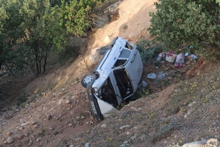 Siirt'te otomobil şarampole yuvarlandı: 3 yaralı