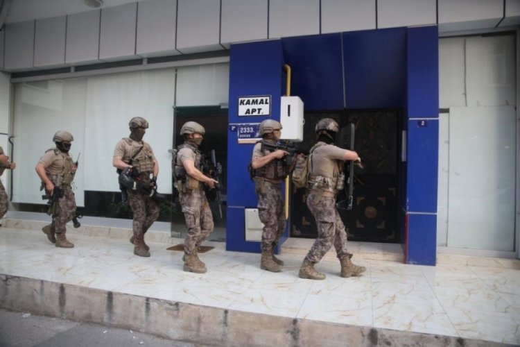 Mersin'deki tefeci operasyonunda 11 ş&uuml;pheli g&ouml;zaltında